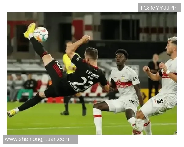 沃尔夫斯堡客场大胜奥格斯堡,稳住德甲前四席位追赶步伐 沃尔夫斯堡客场大胜奥格斯堡,稳住德甲前四席位追赶步伐